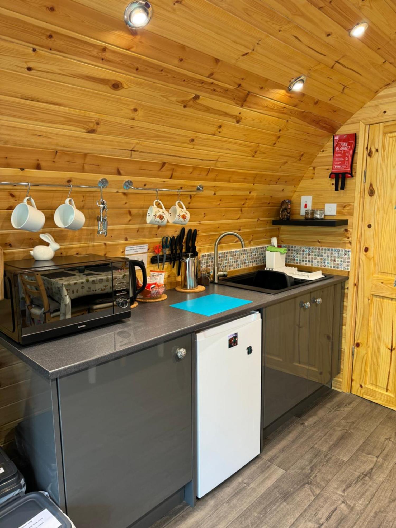 Hotel Loch Ness Woodland Pods Drumnadrochit Exterior foto